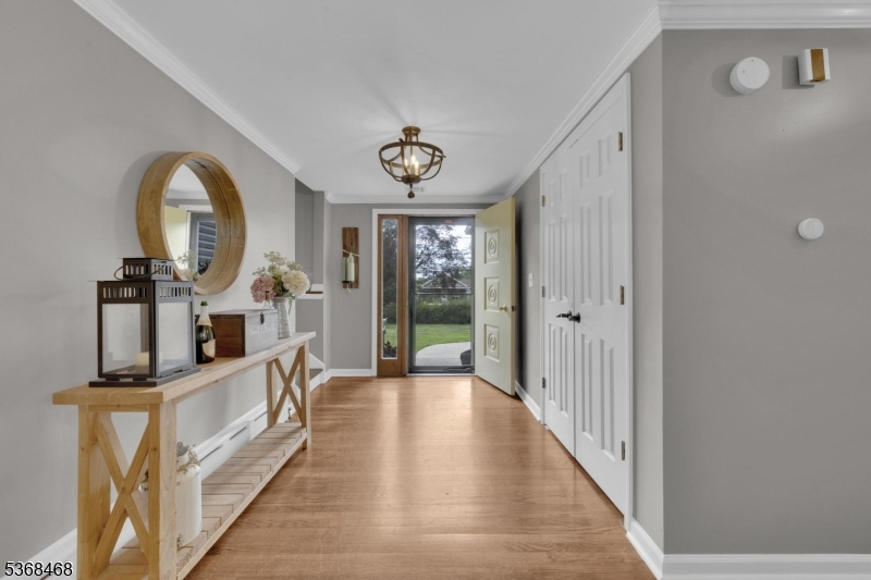 738 Amwell Rd
