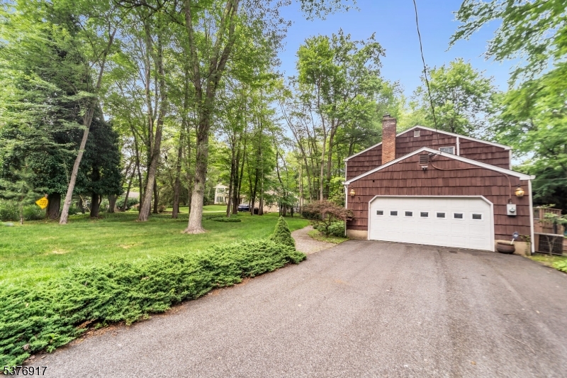 84 Briarwood Ave