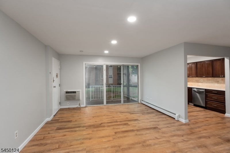 38 Deanna Dr 107