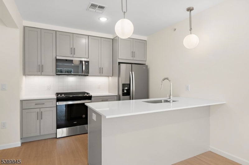 70 Ridgedale Ave 310