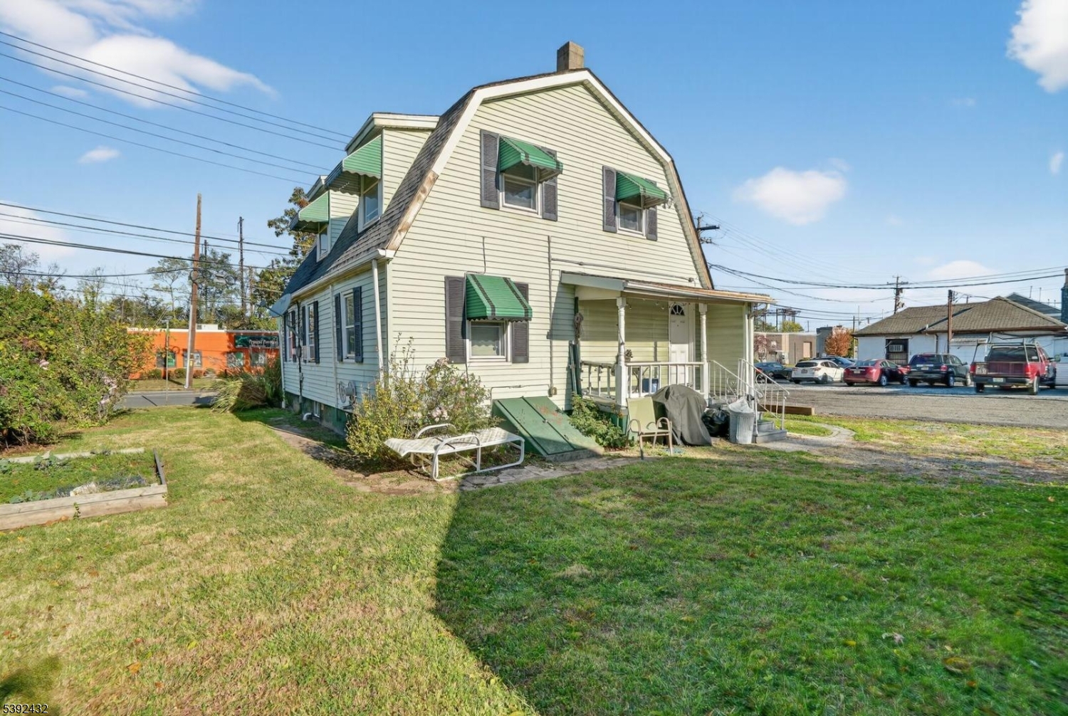 653 New Brunswick Ave