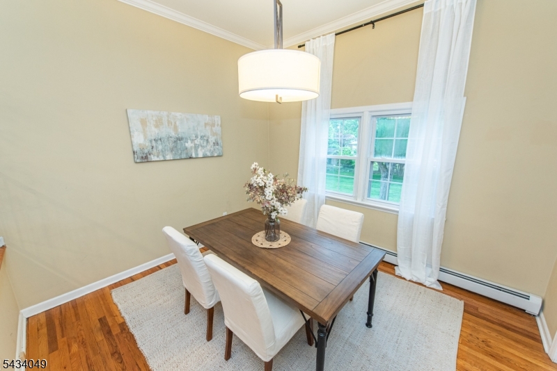 27 Bogert Rd