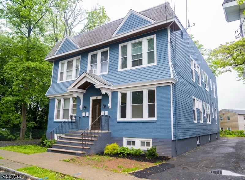 30 Nelson Pl