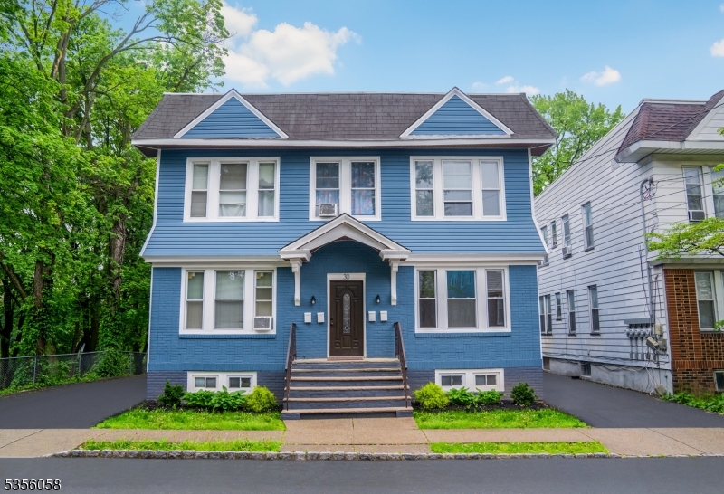 30 Nelson Pl