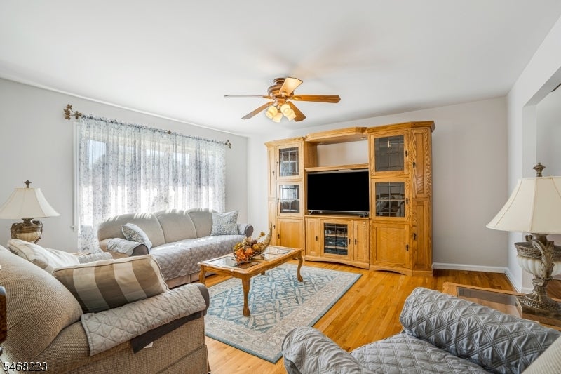 22 Dogwood Dr