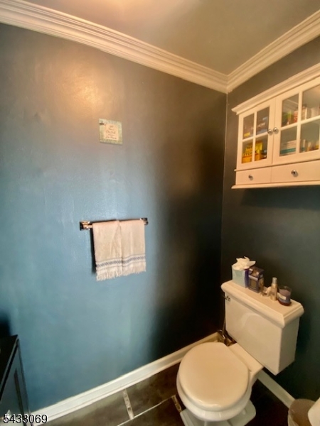 33 Dena Dr 33