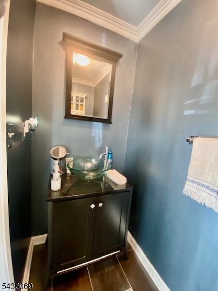 33 Dena Dr 33