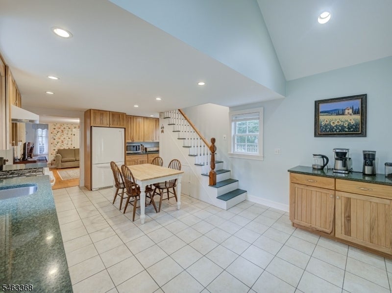 27 Bonnell St