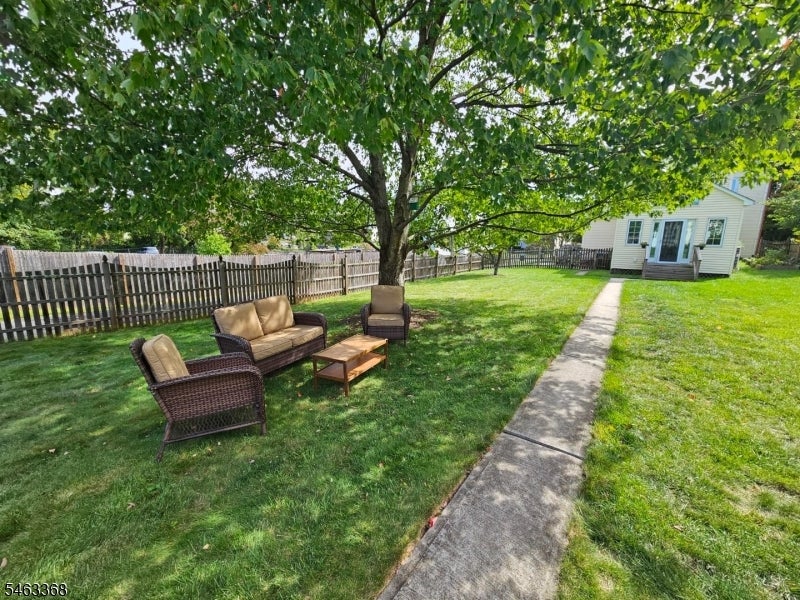 27 Bonnell St