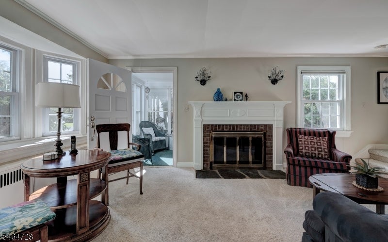 52 Crescent Rd
