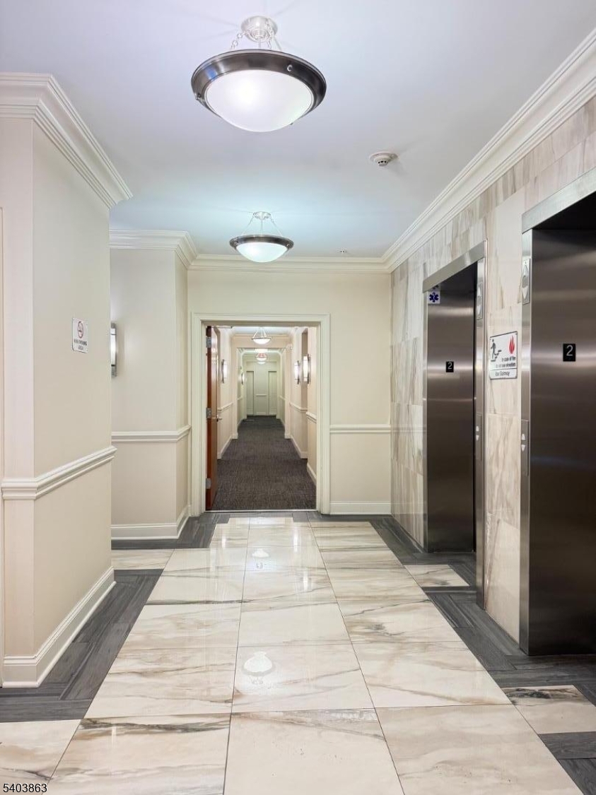 102 E Elizabeth Ave 207