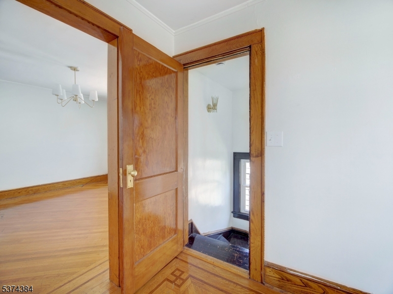 19 Harding St