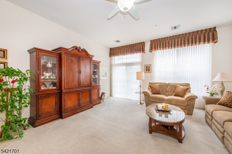 703 Four Seasons Dr 703