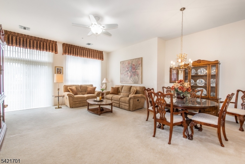 703 Four Seasons Dr 703