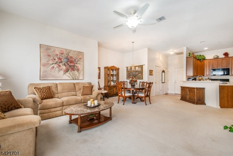 703 Four Seasons Dr 703