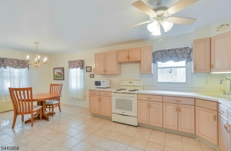 899 Green Pond Rd