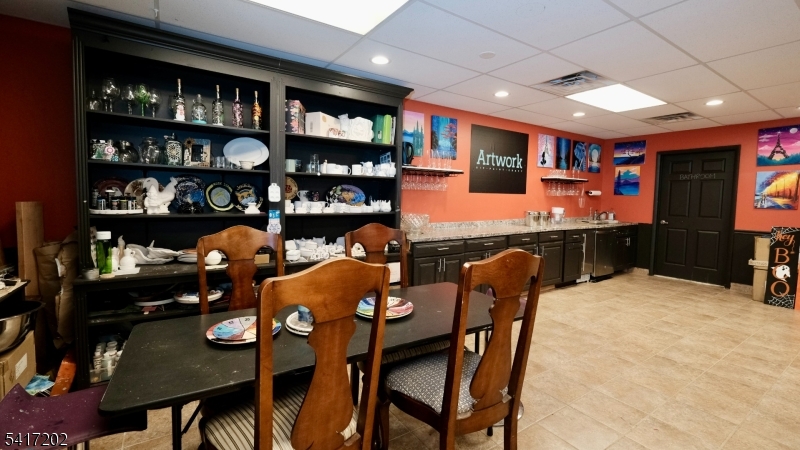 451 Main St  Suite 1R