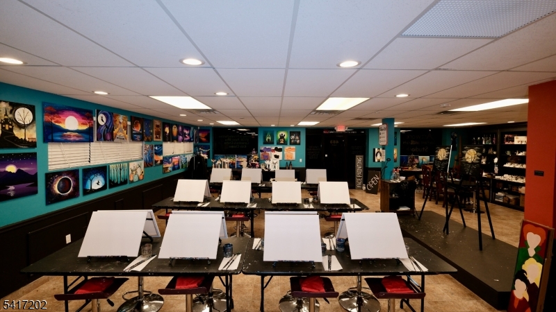 451 Main St  Suite 1R