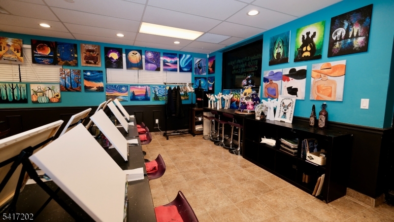 451 Main St  Suite 1R