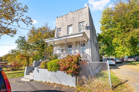 Photo of 397 Rector St, Perth Amboy, NJ 08861 (MLS # 3995067)