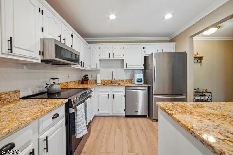 275 Potomac Dr