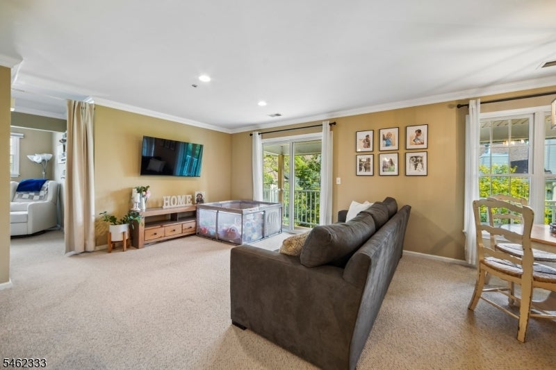 275 Potomac Dr