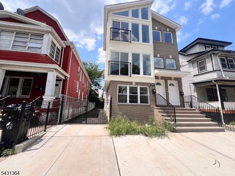 879 s 18th 1 Newark City NJ 07108