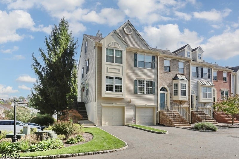 876 Somerset Ct