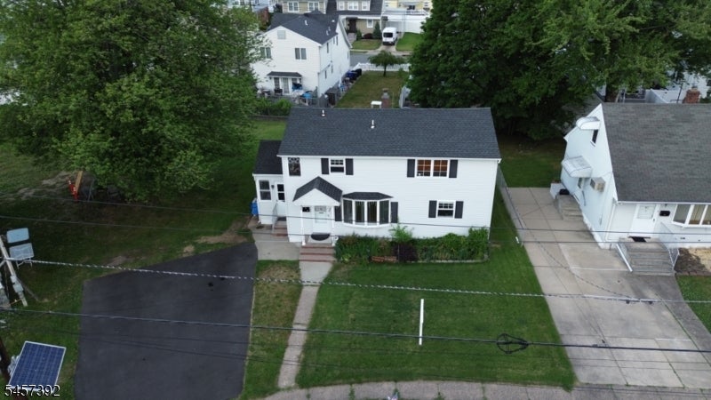 92 Anderson Ave
