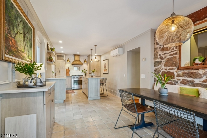 206 Mount Kemble Ave