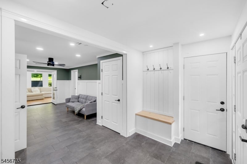 25 Windsor Ct