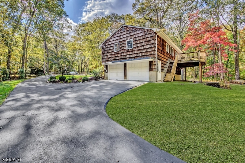 16 Valley Rd