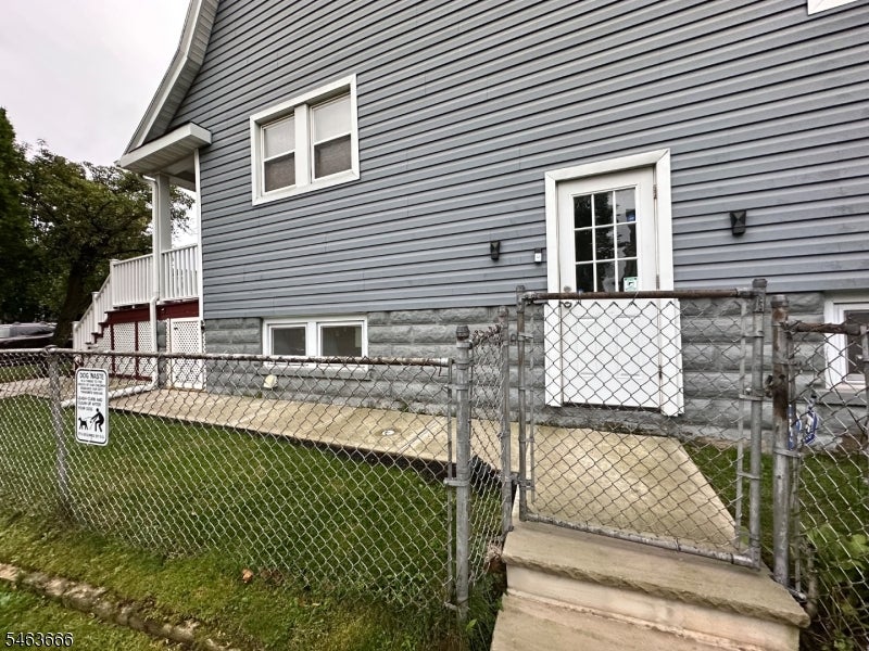 2 Whittier St 1