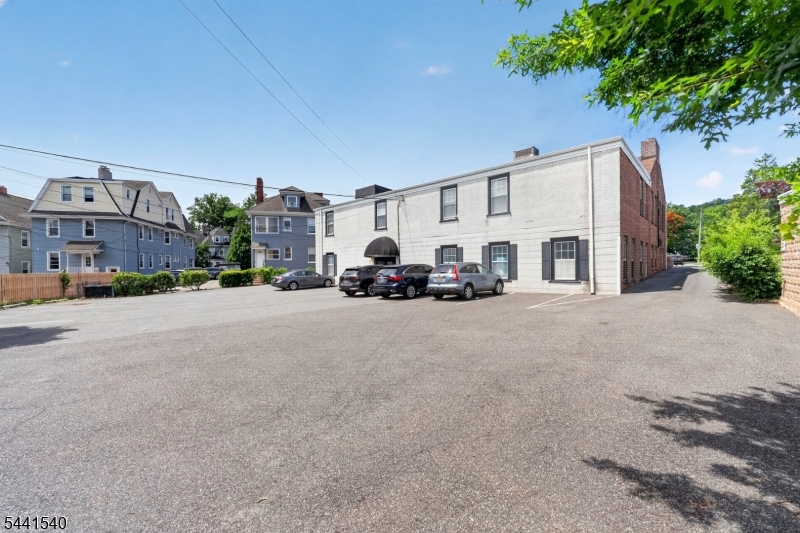 89 Valley Rd