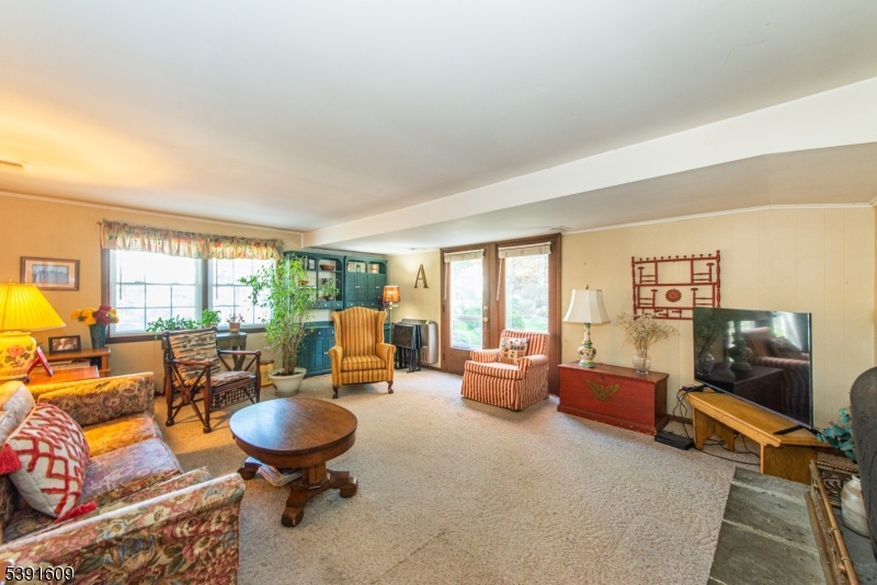 8 Maple Drive