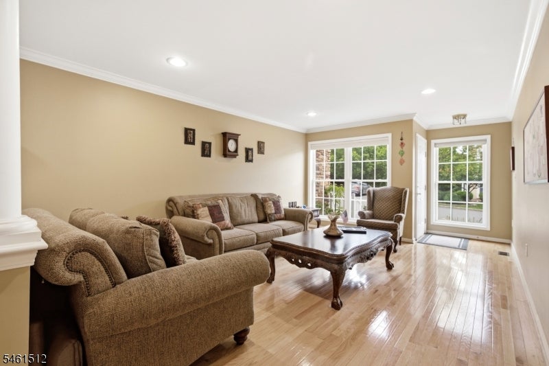 16 Magnolia Way