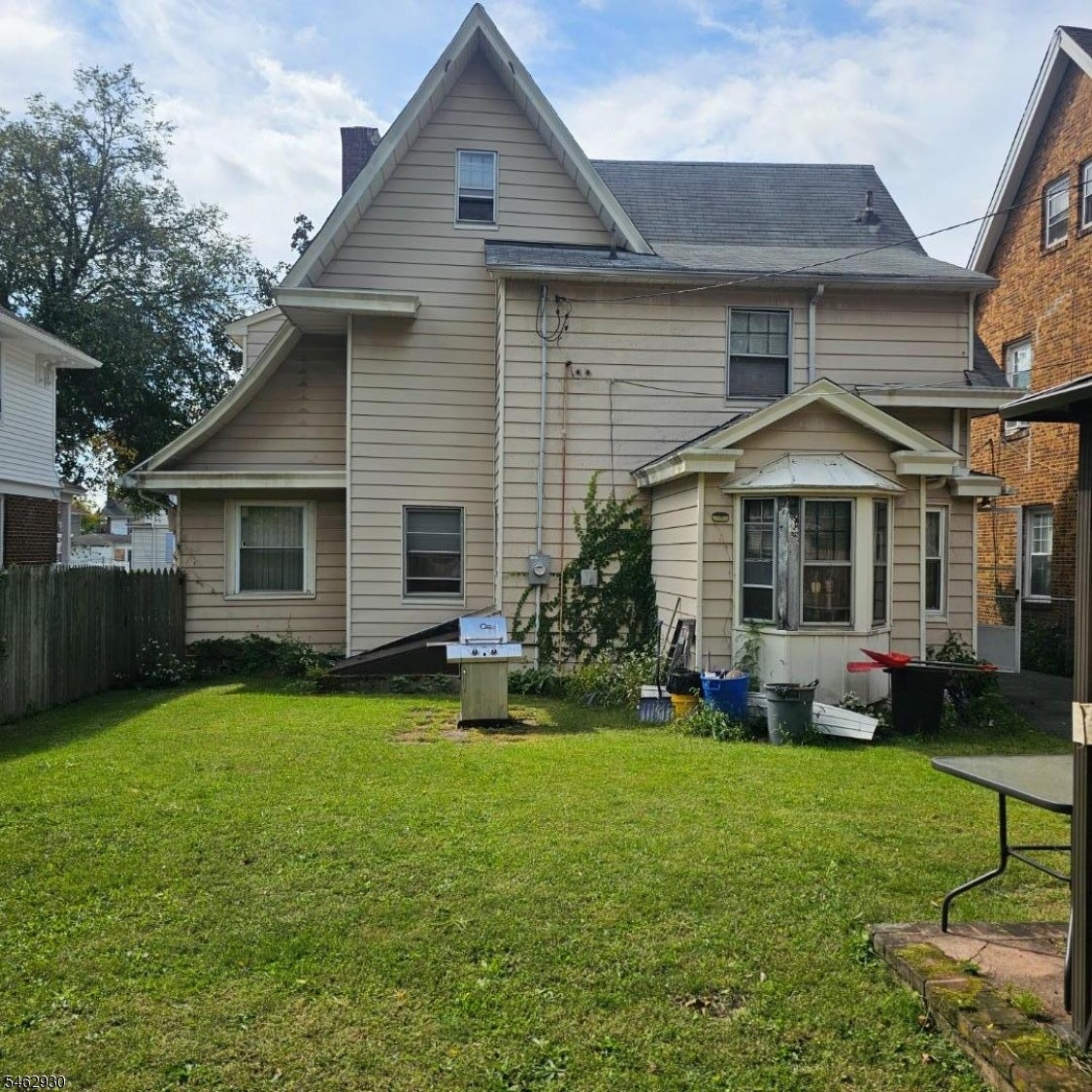 65 Hansbury Ave