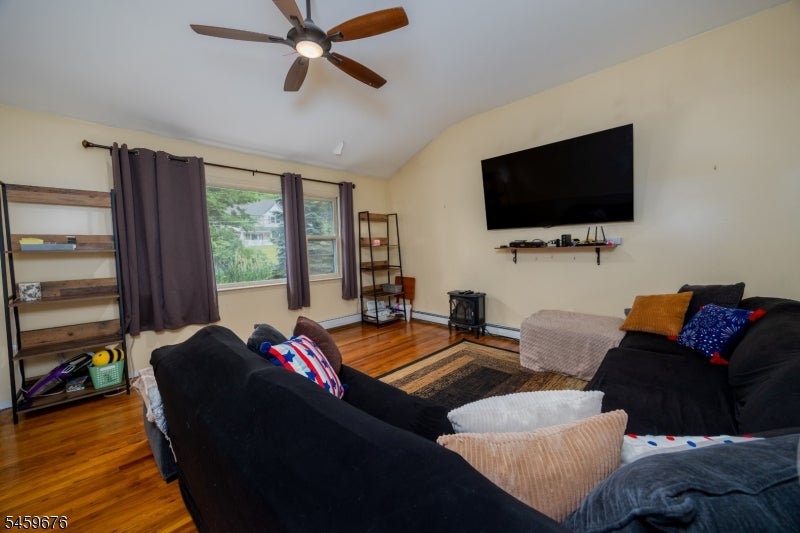 103 Alturas Rd
