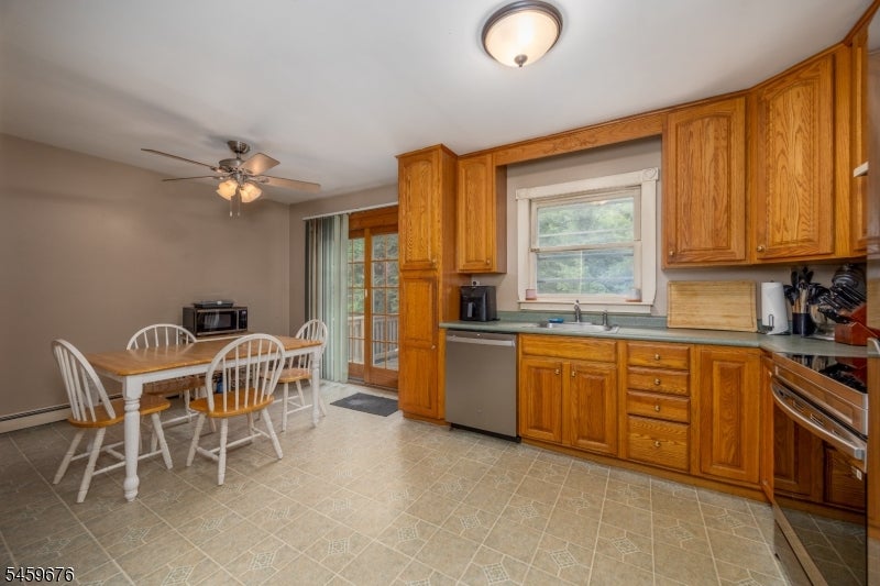 103 Alturas Rd