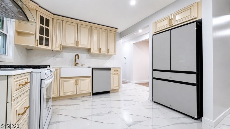 266 Hamilton Rd