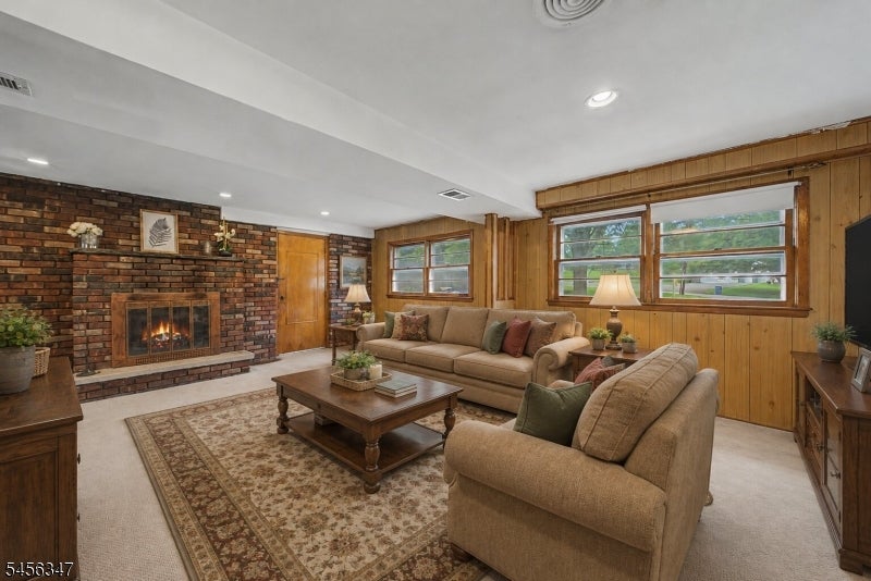 11 Dolly Dr