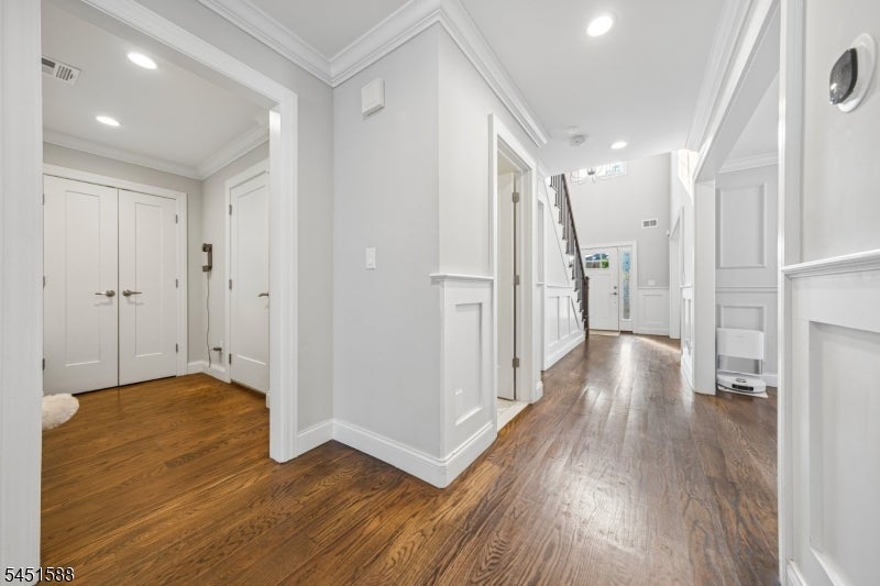 9 Burnet Hill Rd