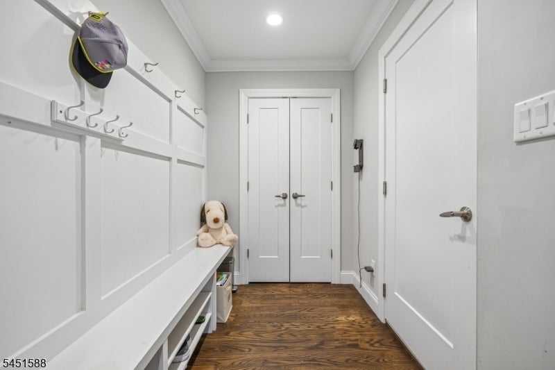 9 Burnet Hill Rd
