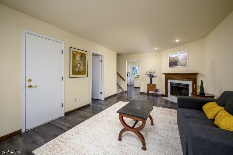 1168 Lake Avenue 6
