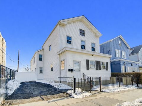 115 Madison Ave Elizabeth City NJ 07201