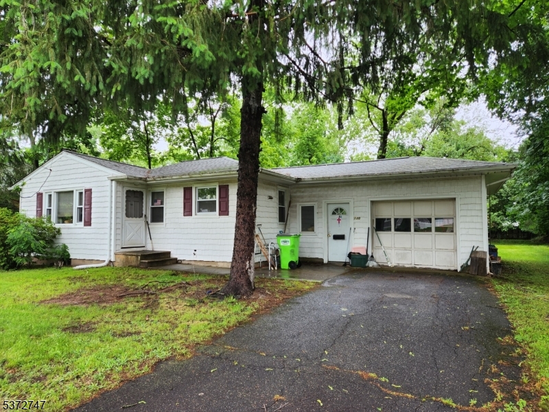 130 Mountain Pkwy