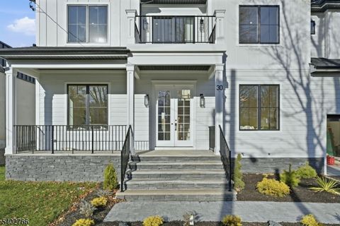 30 Grand Terrace Livingston Twp. NJ 07039