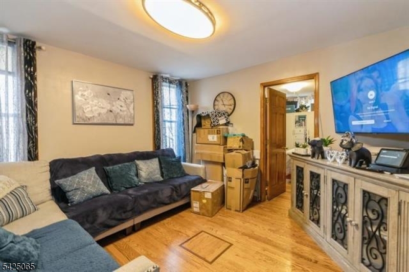 1012 Paterson Plank Rd