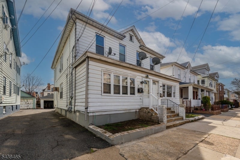 457 N 7Th St