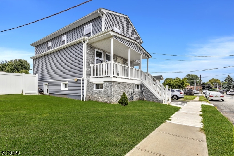 218 Church St